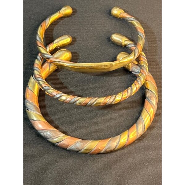 Ehelpbrands Twist Bangle